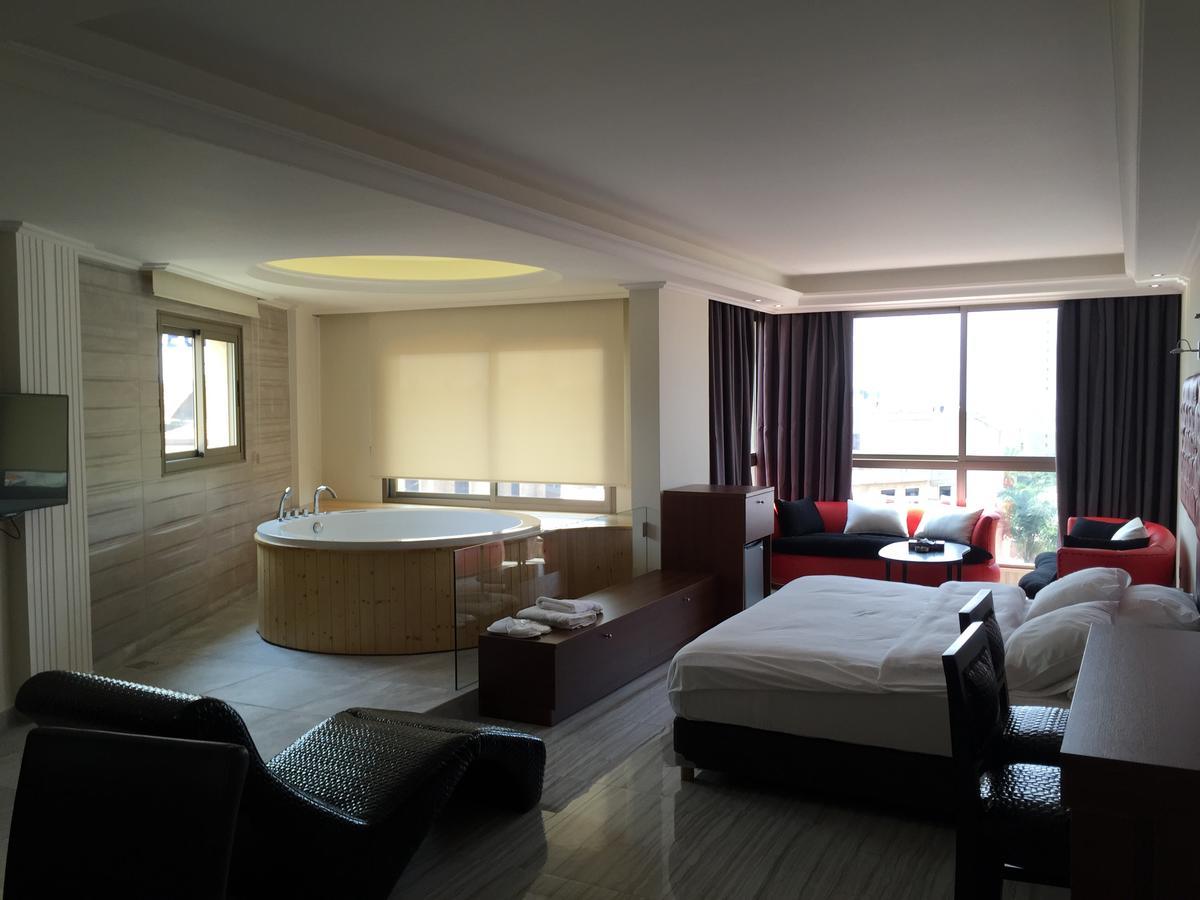 Aphrodite Hotel Ţabarjā Екстериор снимка