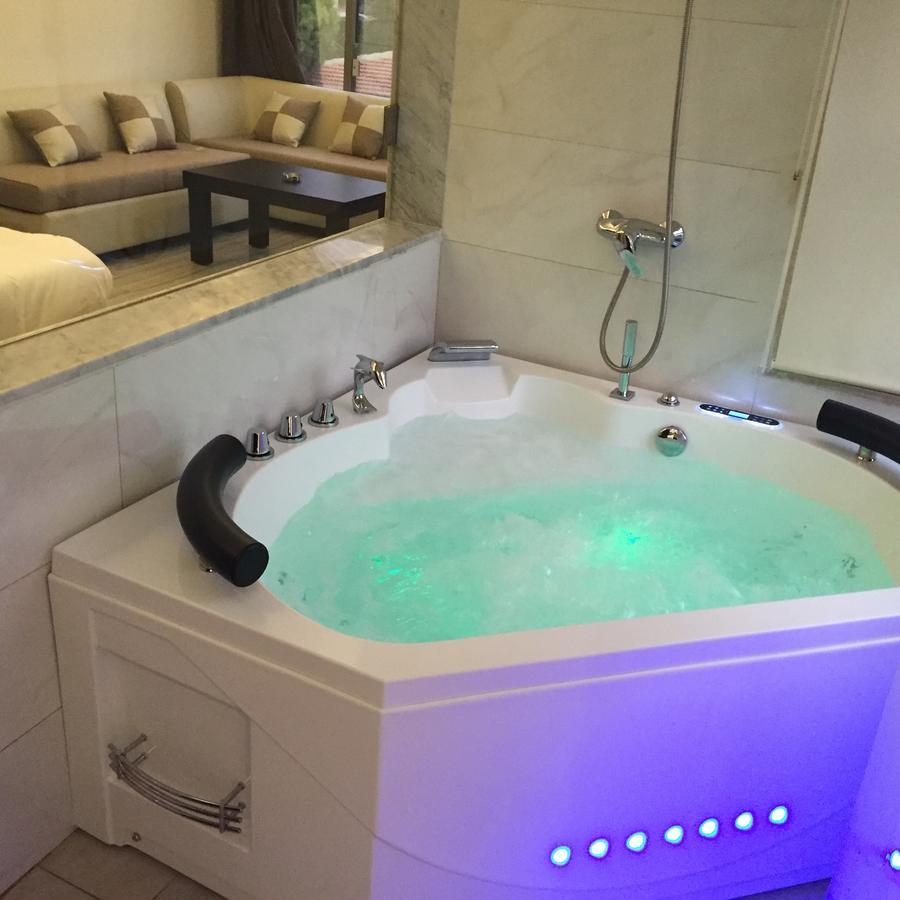 Aphrodite Hotel Ţabarjā Екстериор снимка