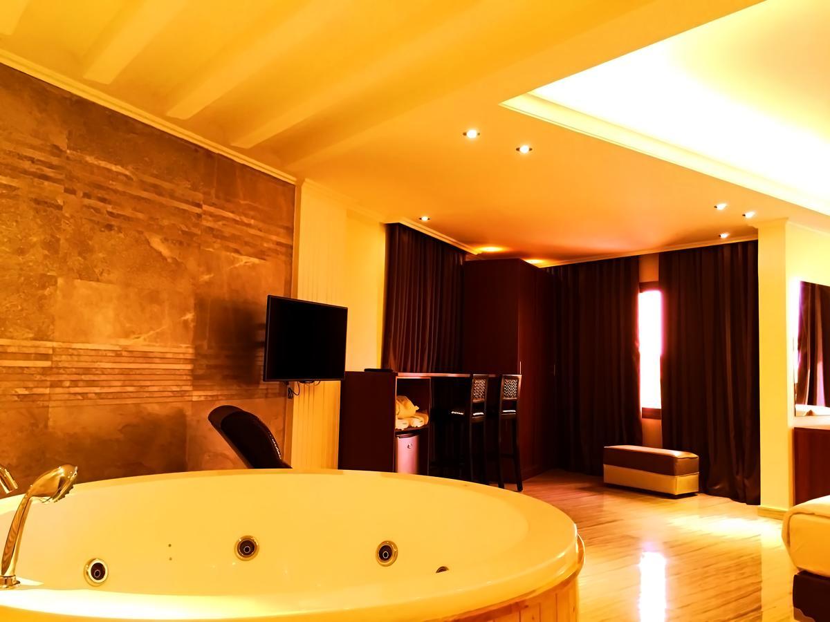 Aphrodite Hotel Ţabarjā Екстериор снимка